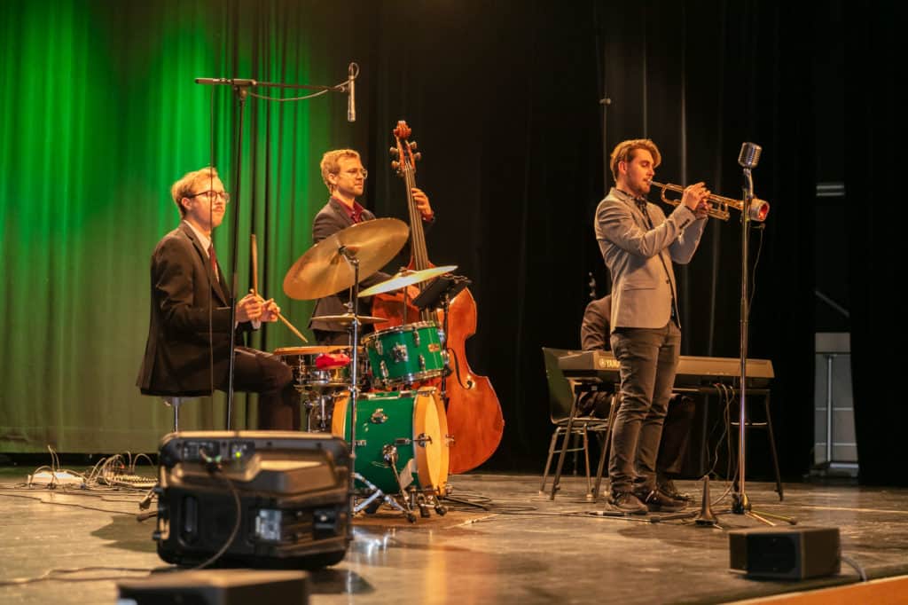 All Jazz Ambassadors als Jazz-Band & Live-Band bei einer Weihnachtsfeier in der Steinhalle Lannach